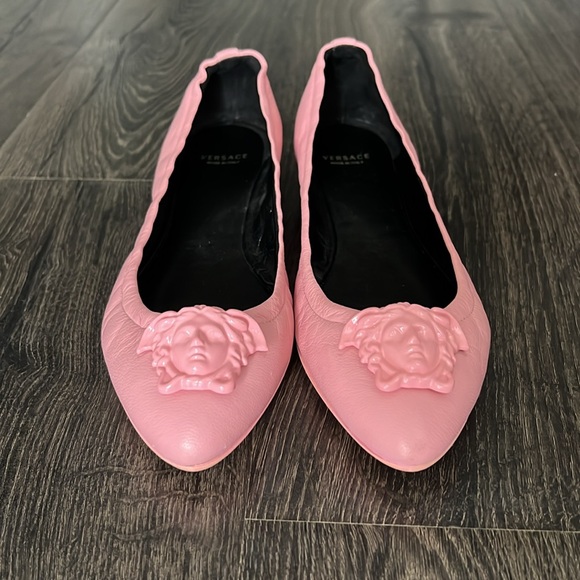Versace Medusa head pink leather flats - Picture 12 of 14